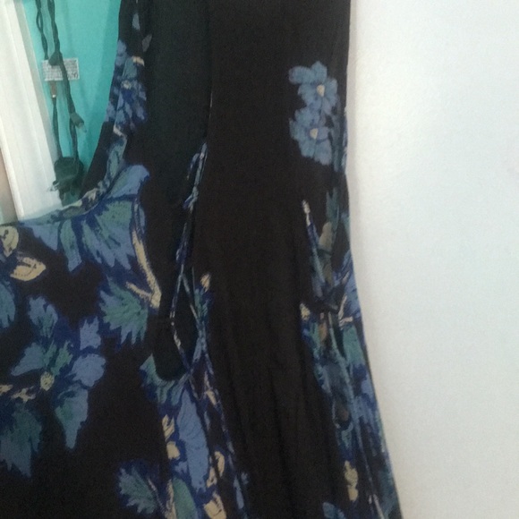 Free people dress with the ties in the back. - Picture 3 of 3